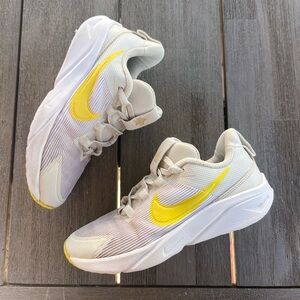 Nike Kid's Star Runner 4 Summit White Opti Yellow Sneakers DX7614-101 Size 2Y